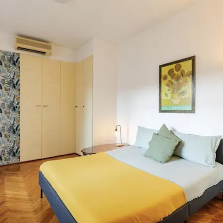 Moderno Crocetta Politecnico Free Parking